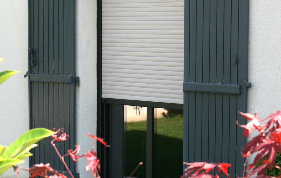 Volets battants roulants et occultants à Nantes